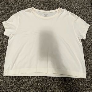Athleta organic t in cream size medium